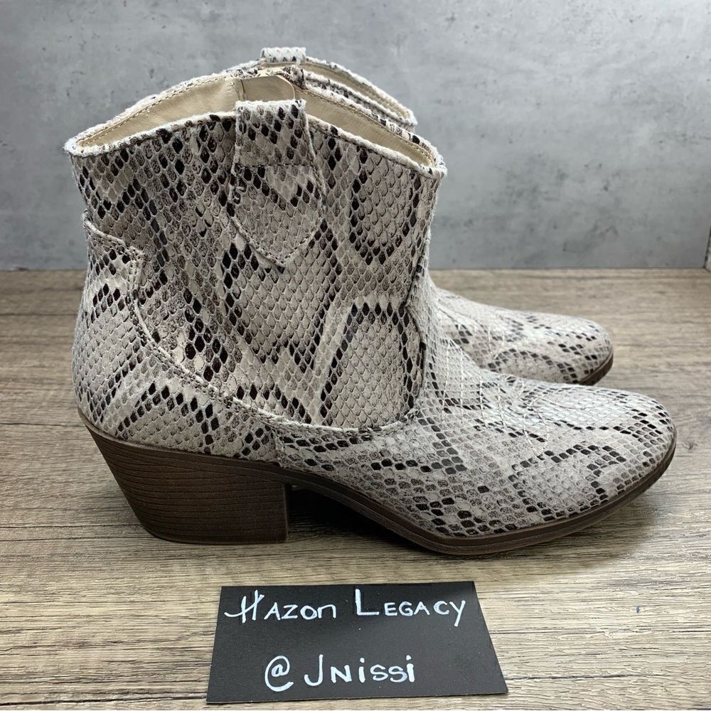 Rampage~Women’s~Light Snake Skin Ankle Booties~Size 8 - Picture 2 of 9